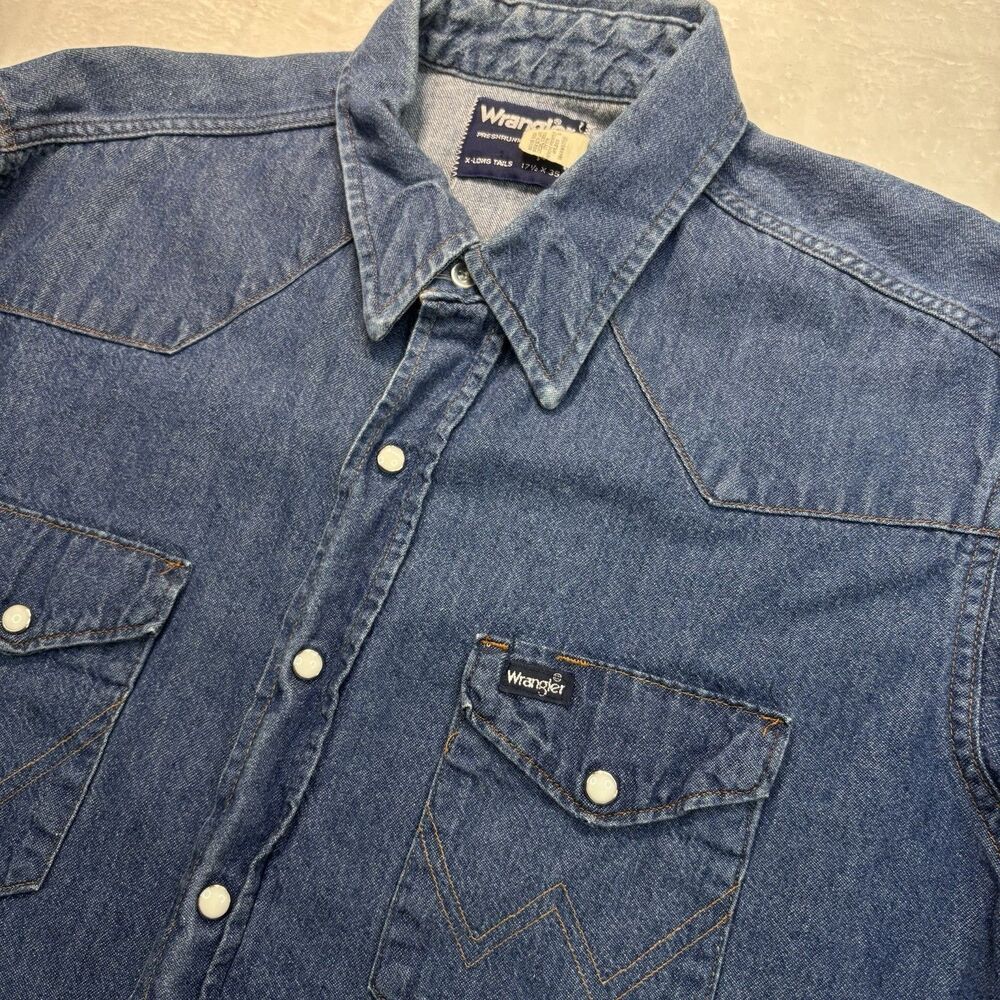 Vtg Wrangler Shirt Mens 17.5-35 Denim X-Long Tails Pearl Snap Western USA Made